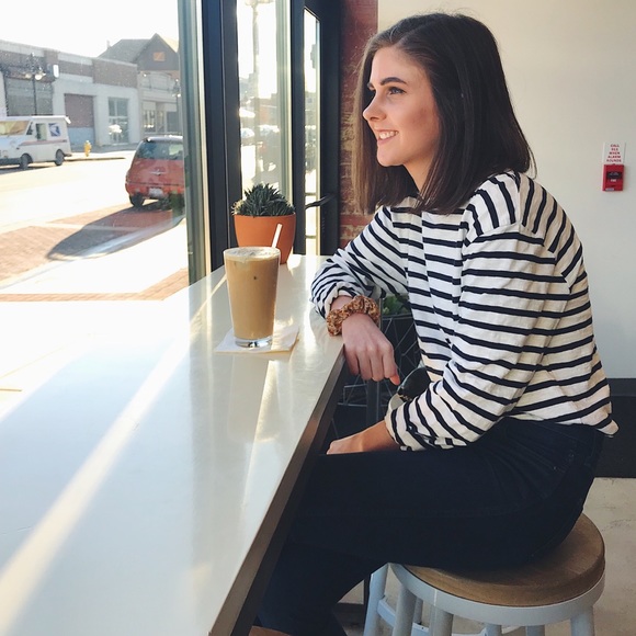 Meet me 💗💗💗 - Picture 2 of 3